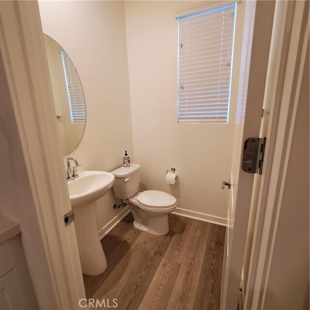 Building Photo - 944 N Divino Privado