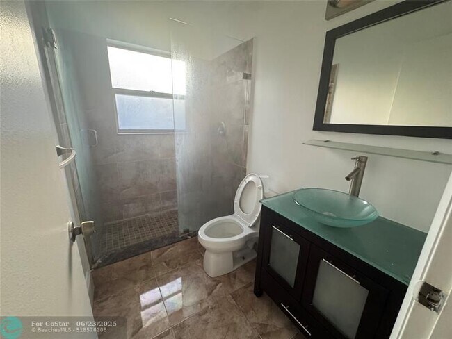 Building Photo - 12141 Royal Palm Blvd