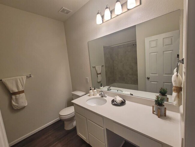Building Photo - 1702 Claire Creek Ct