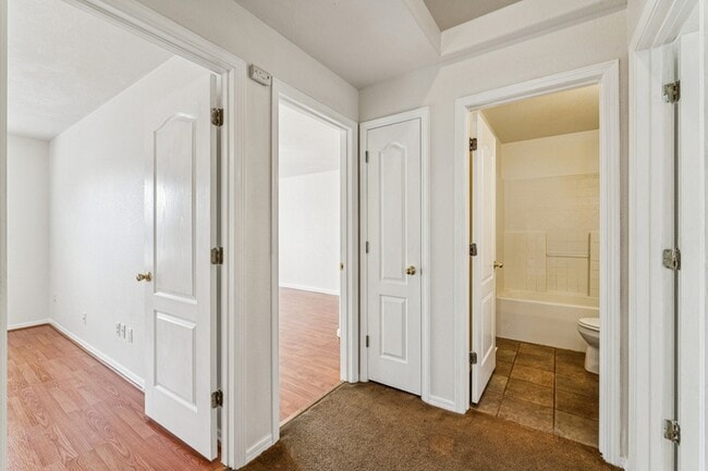 Building Photo - 13402 W Persimmon St