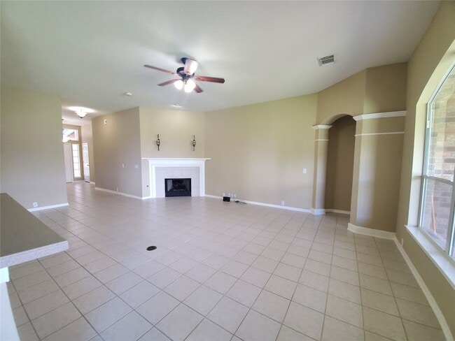 Building Photo - 7610 Broken Oak Ln