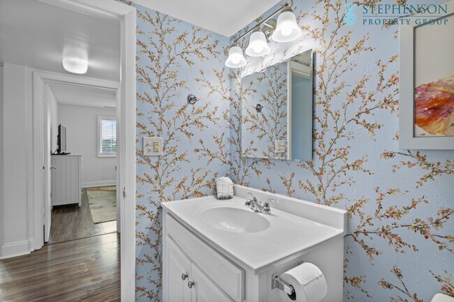 Building Photo - 1825 St Julian Pl