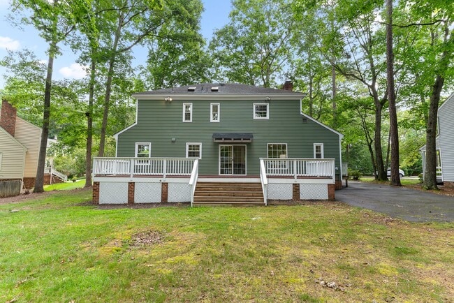 Building Photo - $3,000 / 4 br / 3 ba / 2,012 sqft