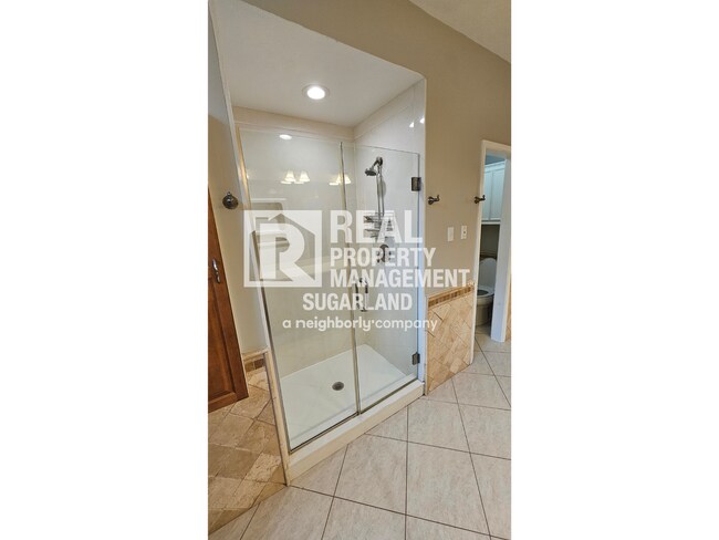 Building Photo - Elegant Living & Modern Comfort in Lexington Creek