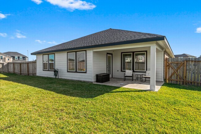 Building Photo - 1007 Cotswold Ct