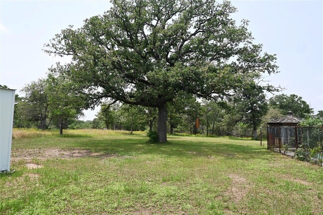 Building Photo - 146 Red Bud Trail S