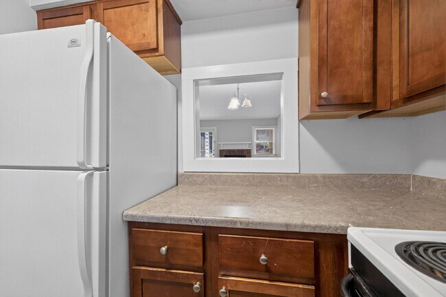 Building Photo - 5541 Kaplan Dr