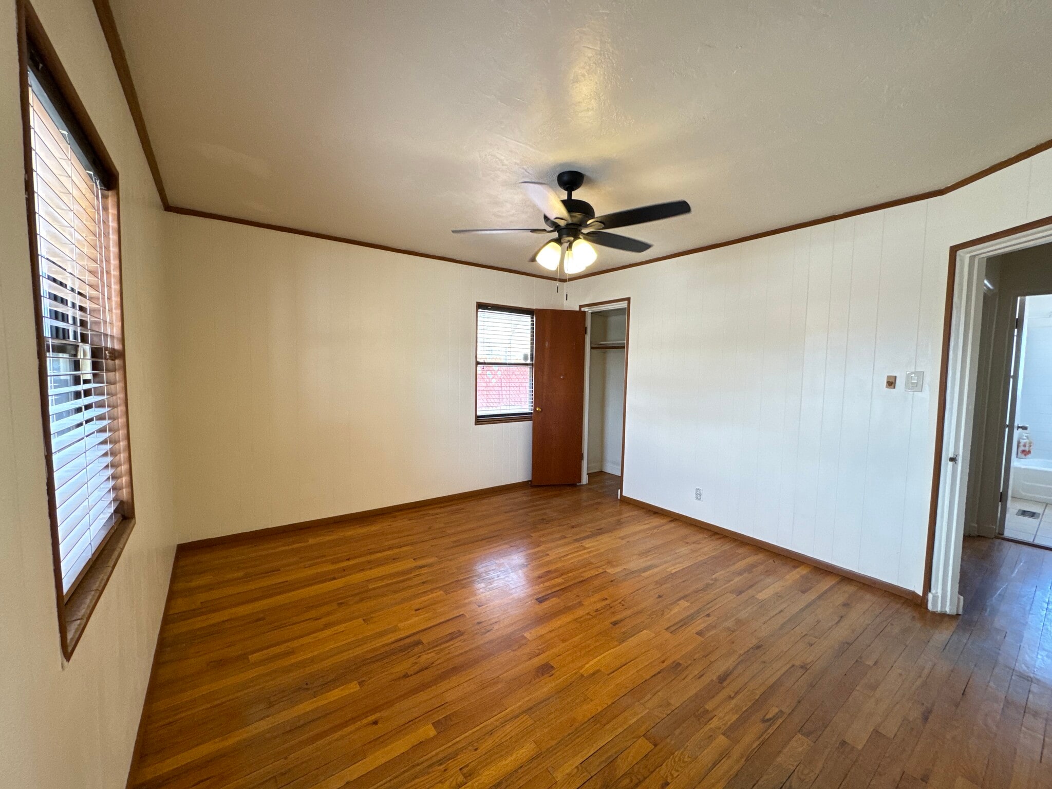 Building Photo - 2113 Madeira Dr NE