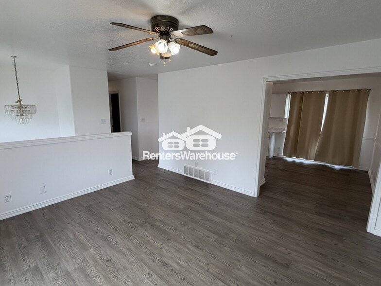 Building Photo - 1442 W 730 S St