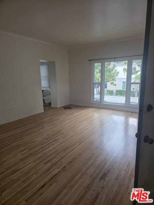 Building Photo - 257 N Almont Dr