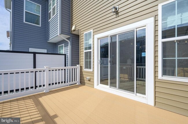 Building Photo - 201 Hillsdale Pl