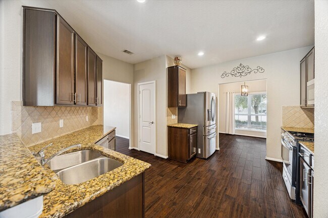 Building Photo - 15326 Knotty Chestnut St