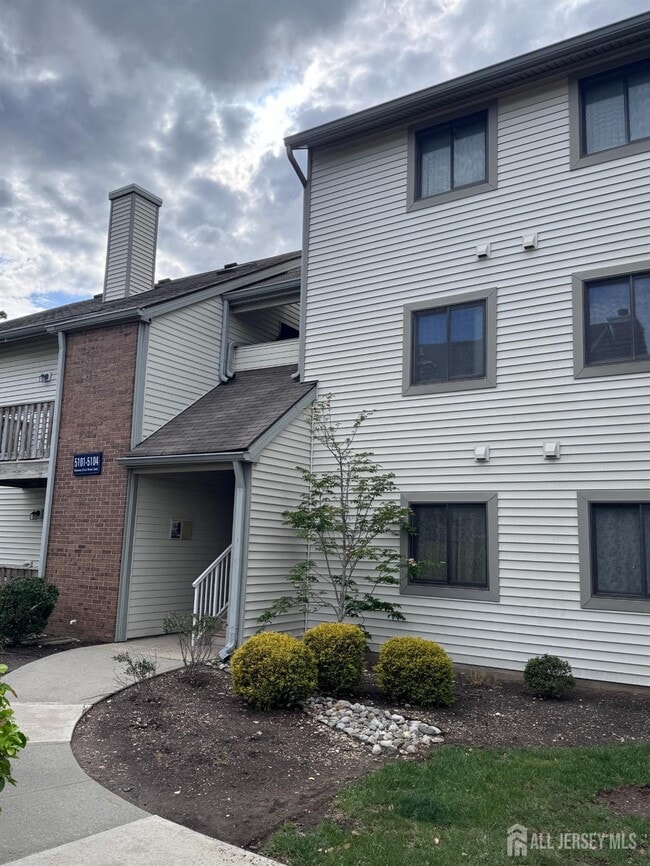 Building Photo - 5104 Ravens Crest Dr