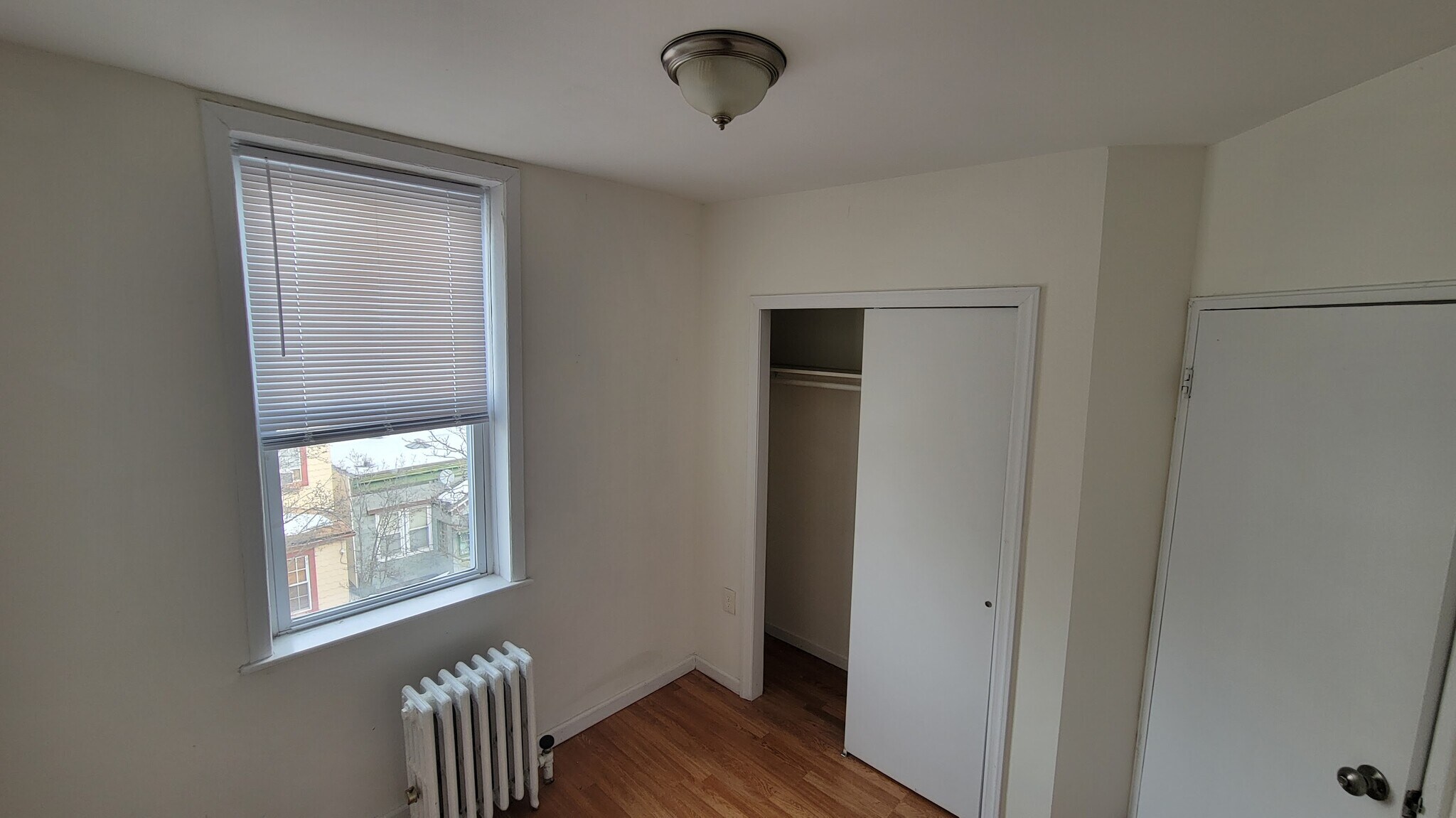 Building Photo - 31 67th St