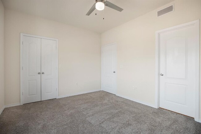 Building Photo - 501 E Stassney Ln