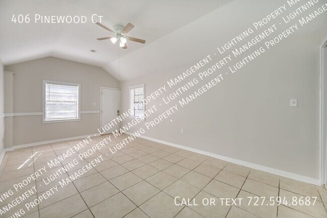 Building Photo - 406 Pinewood Ct