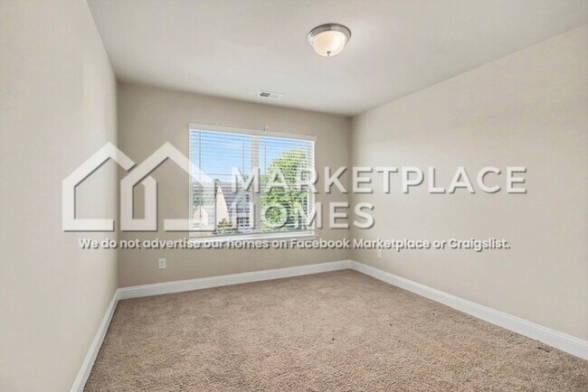 Building Photo - 6121 Hickory Ln Dr