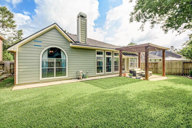 Building Photo - 3607 Glenhill Drive