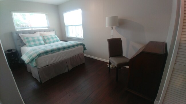 Bamboo floor in third bedroom - 47 Sea Island Dr N