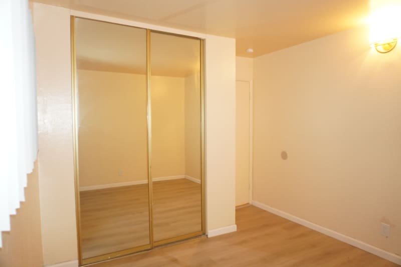 Building Photo - 35 Alan Ct