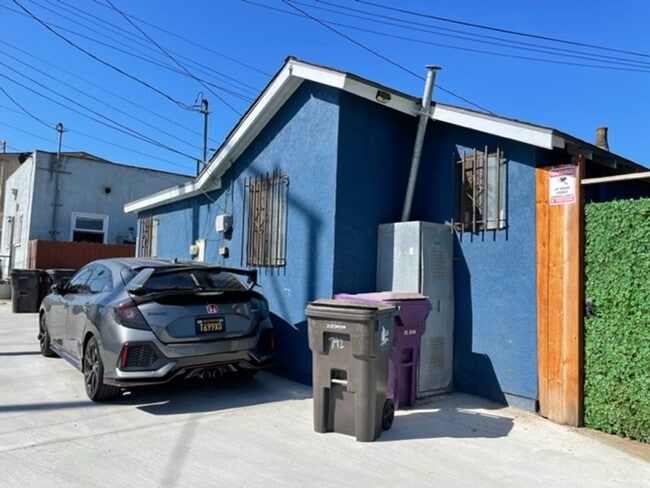 Building Photo - 792 Terminio Ave Long Beach CA 90804