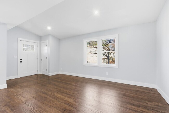 Building Photo - 85 Euclid Ave