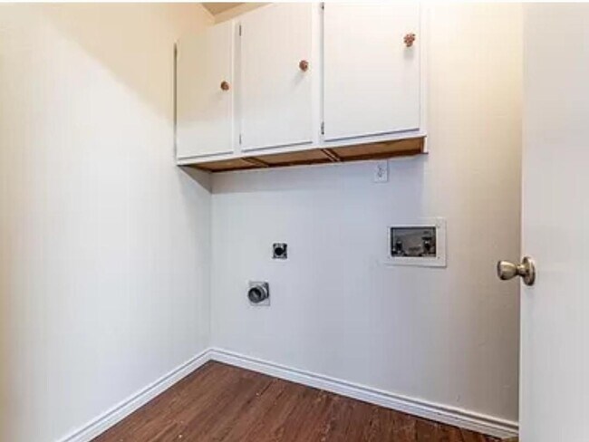 Building Photo - 3105 Boxwood Ln