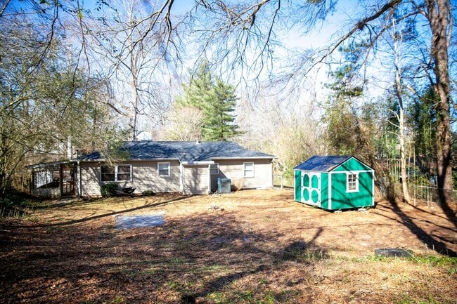 Building Photo - 24 Barclay Dr