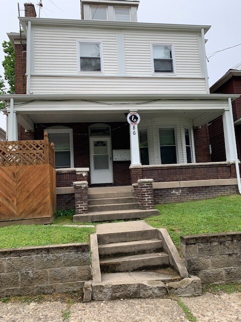 Building Photo - 86 W State St