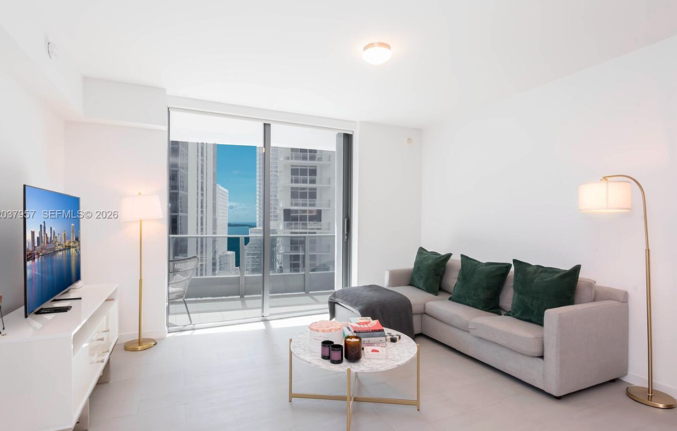 Building Photo - 1000 Brickell Plz
