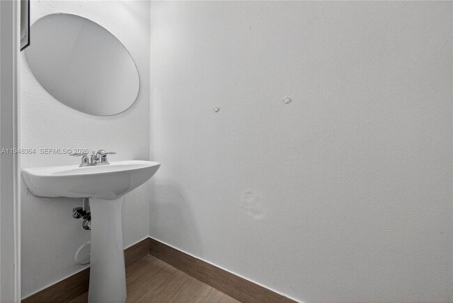 Building Photo - 4645 SW 75th Way