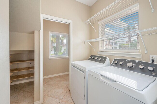 Building Photo - 272 Calusa Blvd