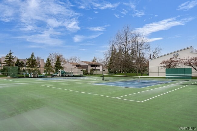 Building Photo - 45 Beehunter Ct