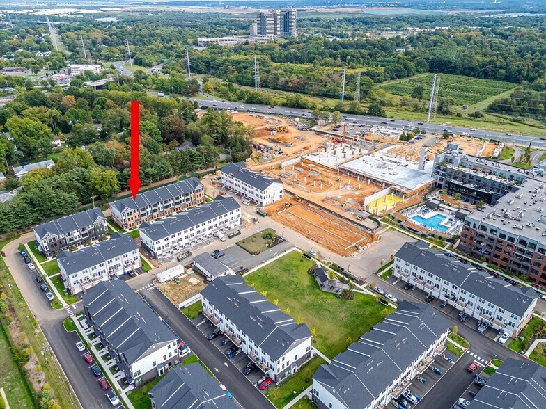 Building Photo - 624 Sadie Cir