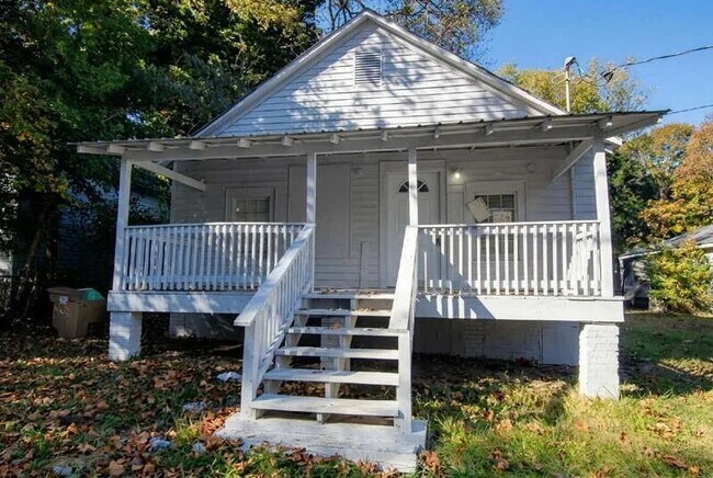 Building Photo - 625 E Wall St