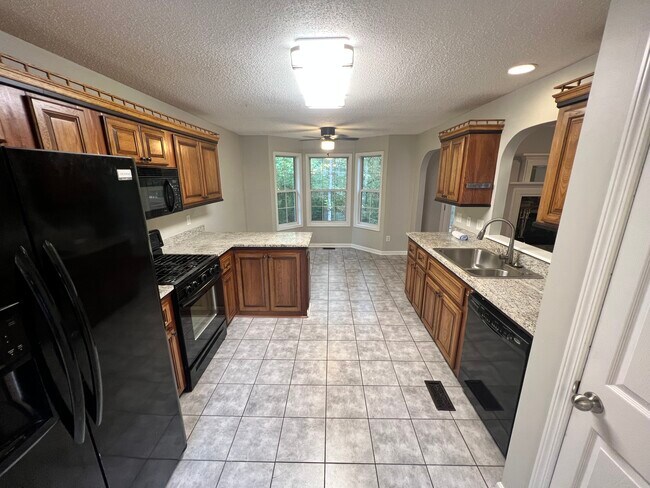 Building Photo - 202 Sable Trace Dr