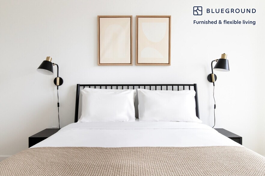 Building Photo - 544 Carroll St