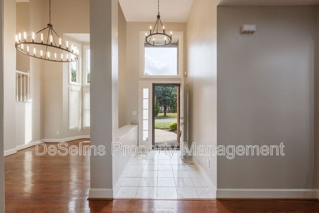 Building Photo - 1012 Beech Tree Ln