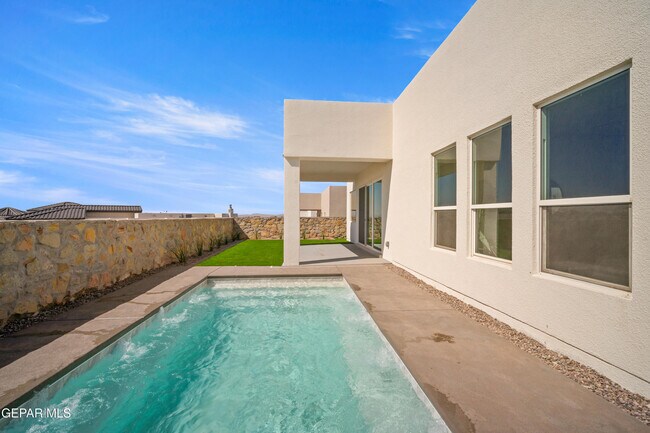 Building Photo - 828 Durham Wy