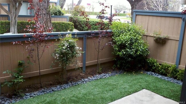 Building Photo - 16726 Algonquin St