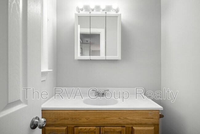 Building Photo - 2407 Bluefield St