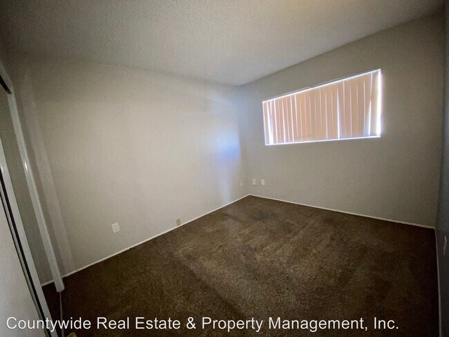 Building Photo - 1100-1154 N Mollison Ave