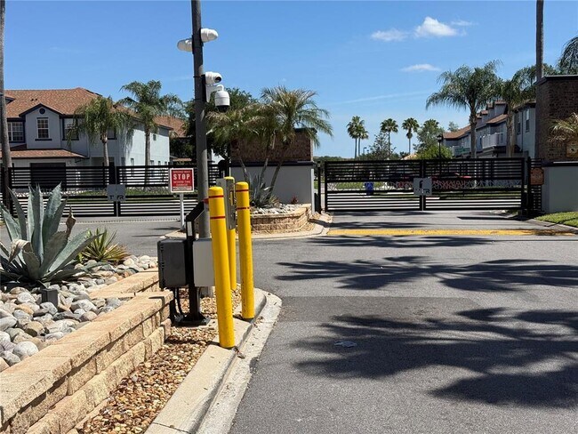 Building Photo - 2970 Ashland Ln S