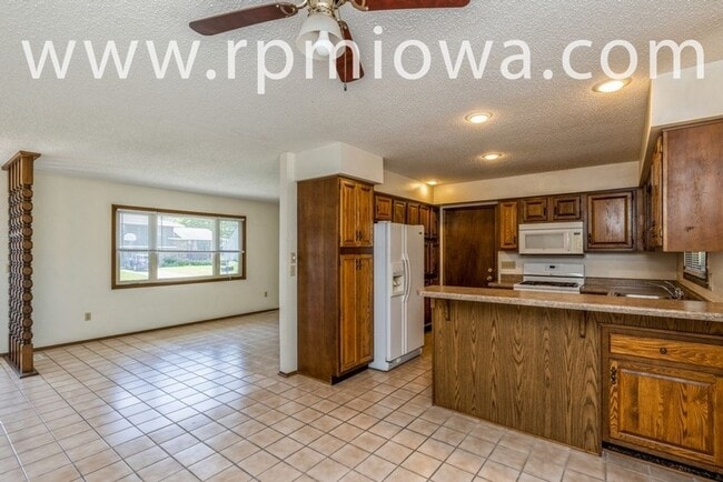 Building Photo - SHORT TERM LEASE!!  4 Bedroom, 2 Bath Home In Ames