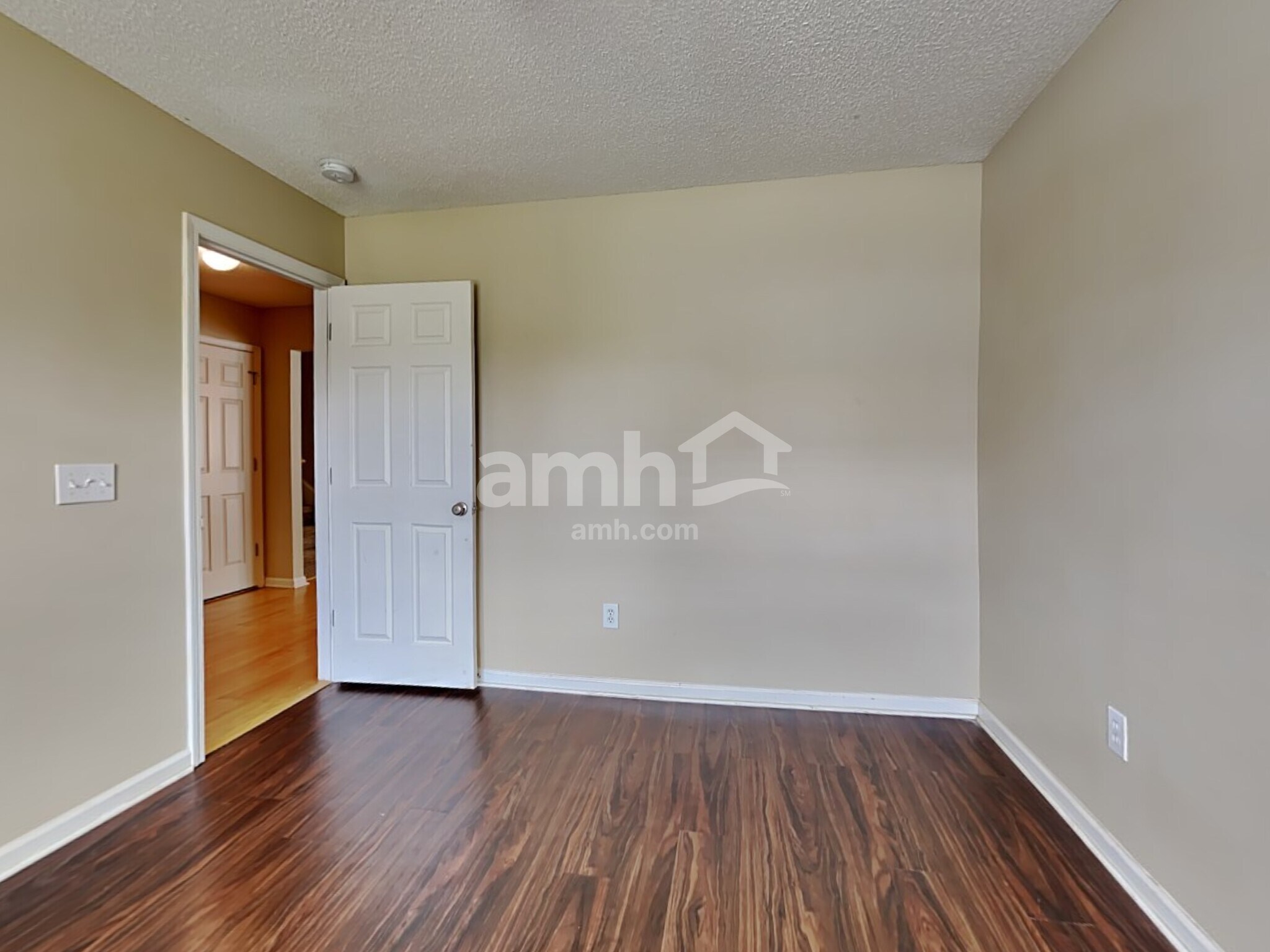 Building Photo - 4016 Broken Arrow Dr
