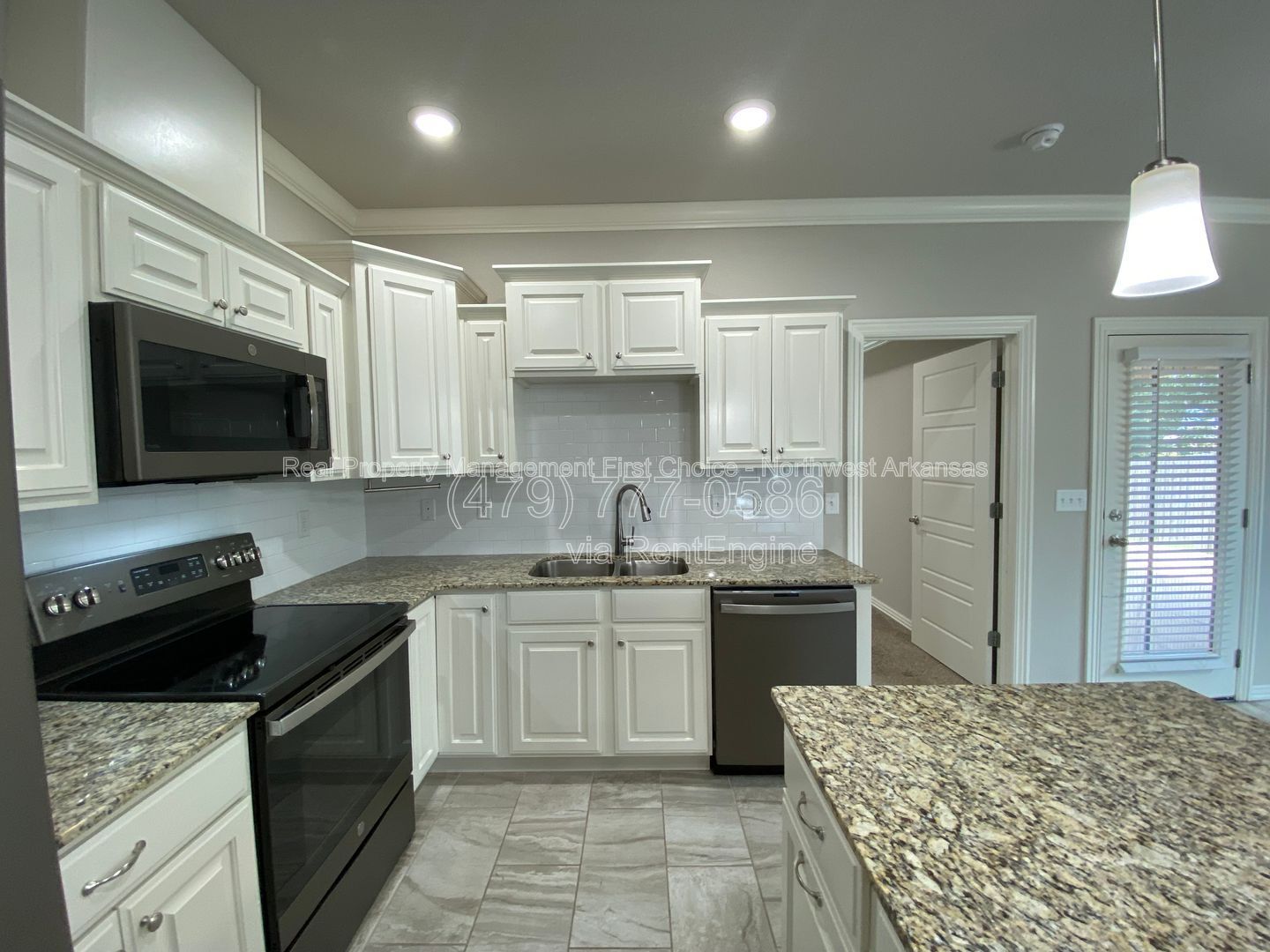 Building Photo - 109 S Geranium Ln