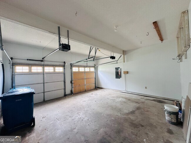 Building Photo - 1900 Rocksram Dr