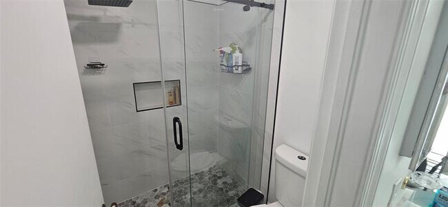 Building Photo - 2262 Discovery Cir W