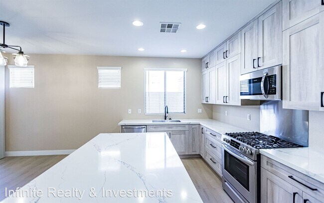 Building Photo - 3 br, 2.5 bath House - 10036 Bonterra Ave