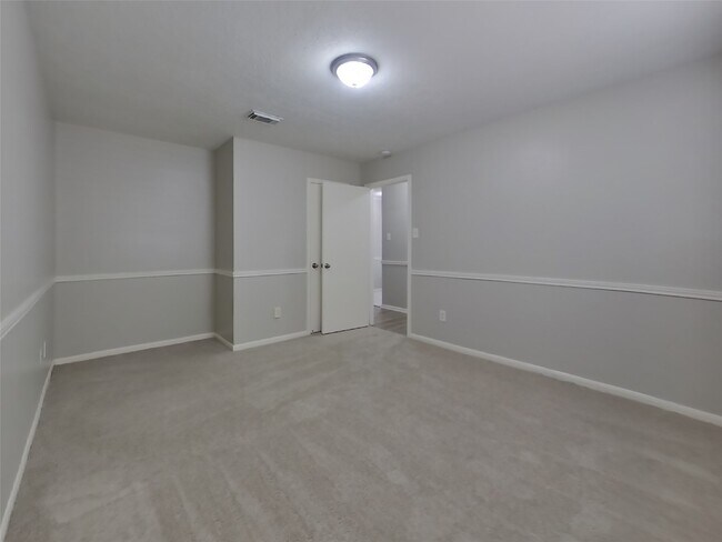 Building Photo - 18018 Heron Forest Ln